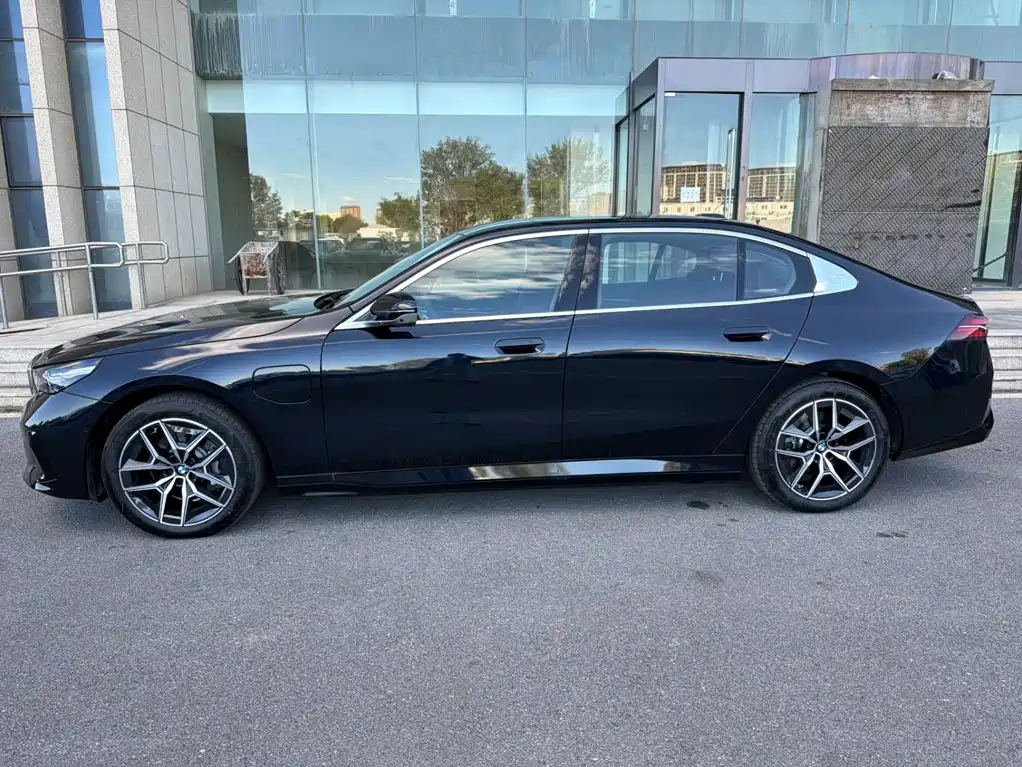 BMW i5 2026 2026 eDrive 40L M Sport Package