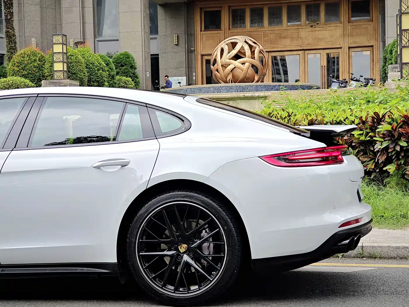 Porsche Panamera 2019 Panamera 2.9T фото 24