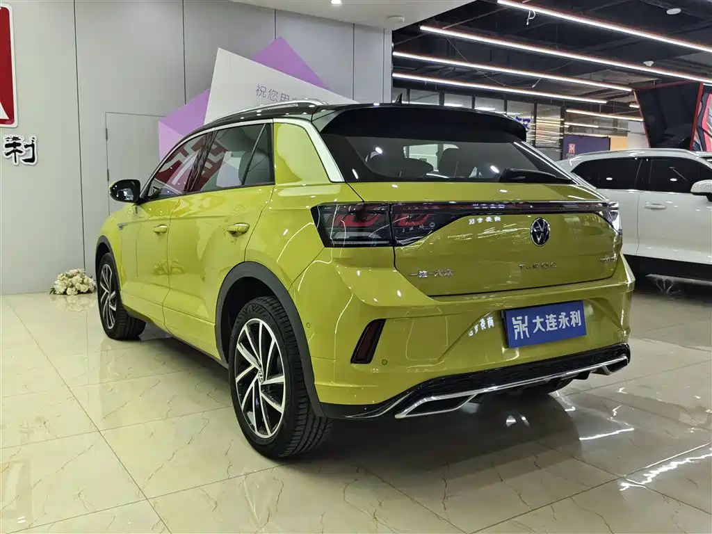 VOLKSWAGEN T-ROC EXPLORING SONGS