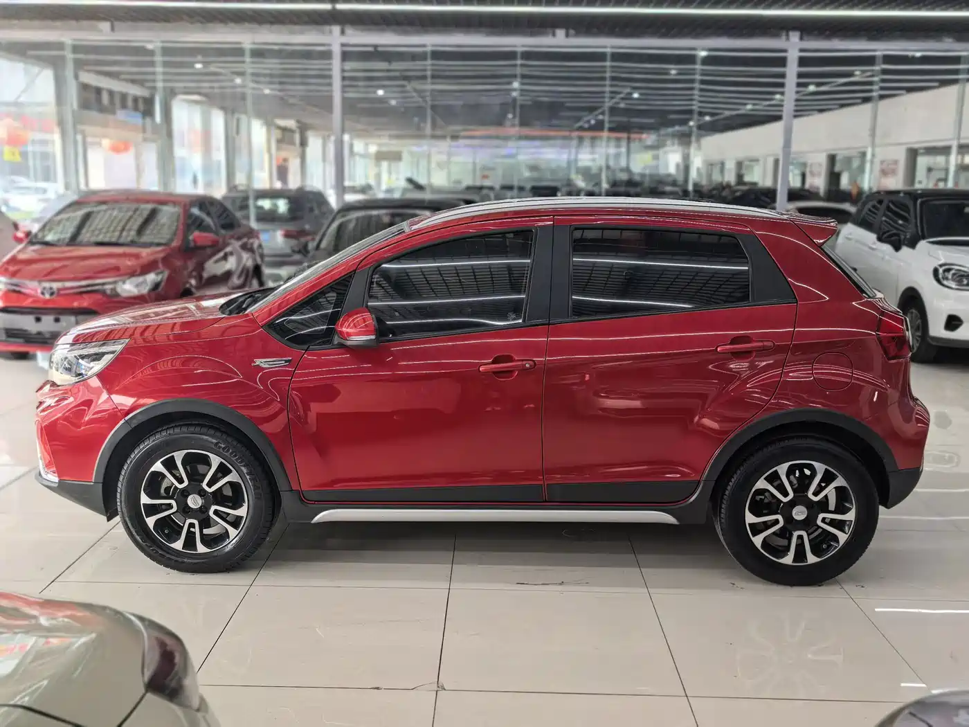 Фото 2 - Geely Vision X3