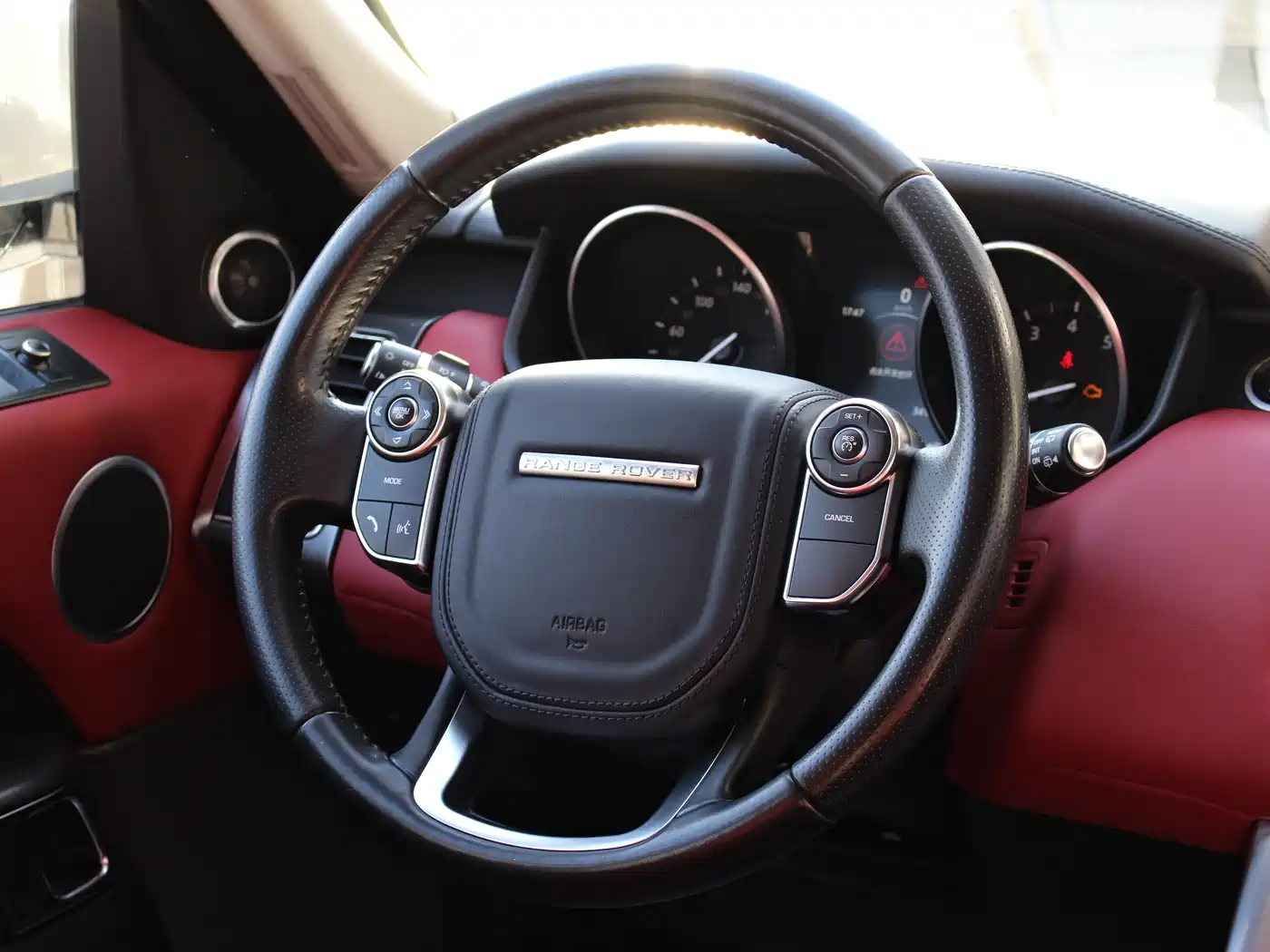 Land Rover Range Rover Sport 2016 Model 3.0 SC V6 SE фото 9