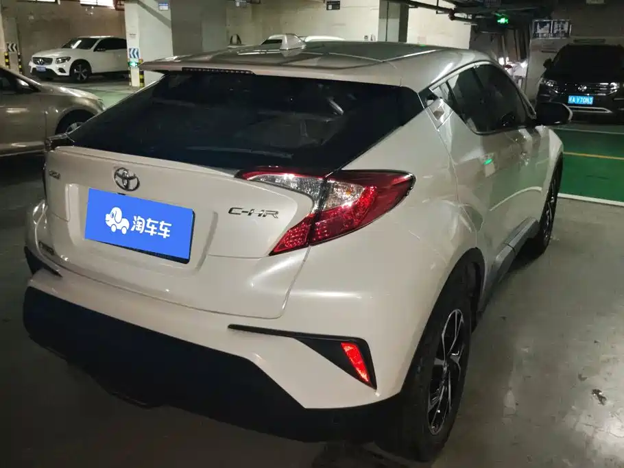 Toyota C-HR 2020 2020 Model 2.0L Leading