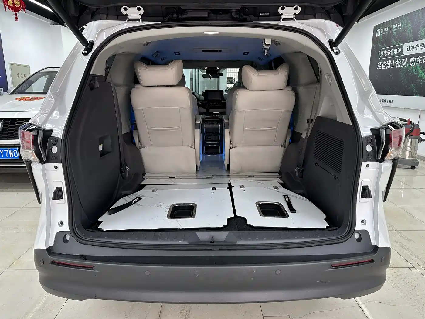 Toyota Sienna 2023 2.5L Hybrid Comfort Edition фото 24