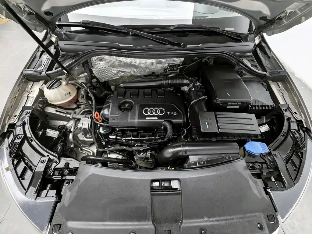 Audi Q3 2014 2015 35 TFSI quattro Technology