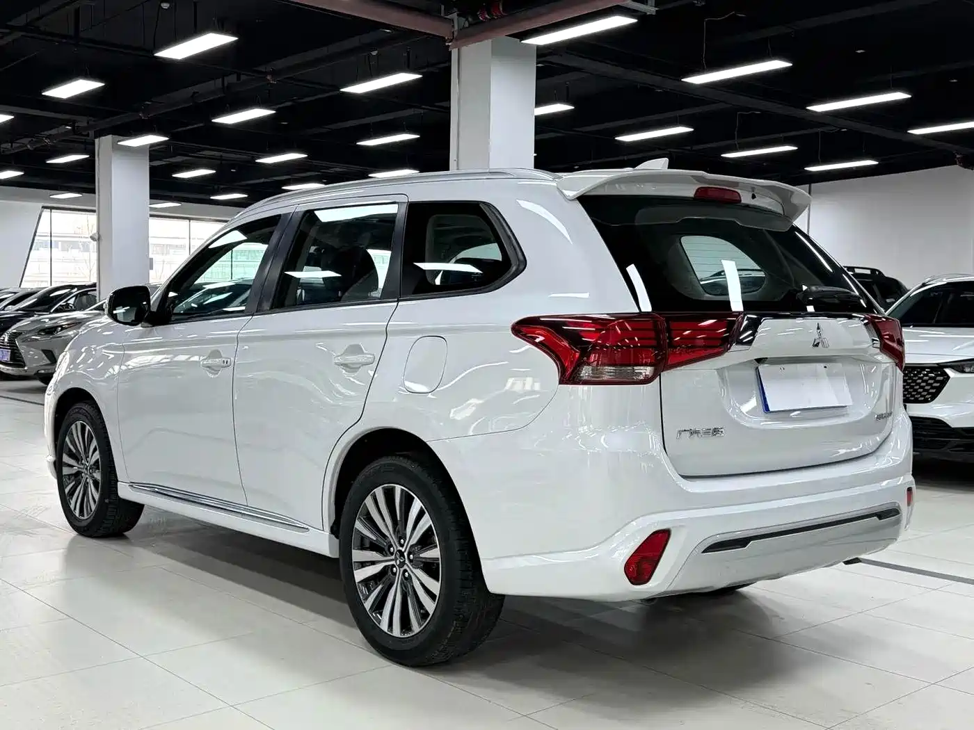 Mitsubishi Outlander 2021 2.0L FWD Comfort Edition 5-seater фото 4