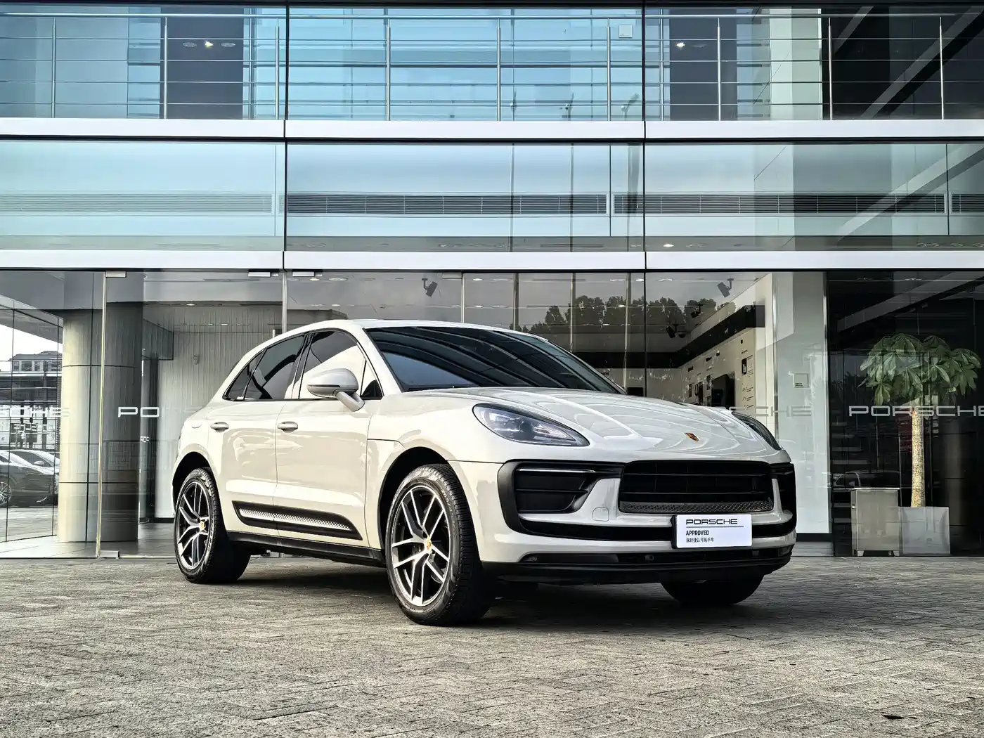 Porsche Macan 2024 Macan 2.0T фото 3