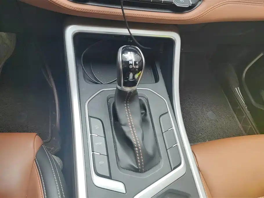 GEELY AUTOMOBILE VISION X6