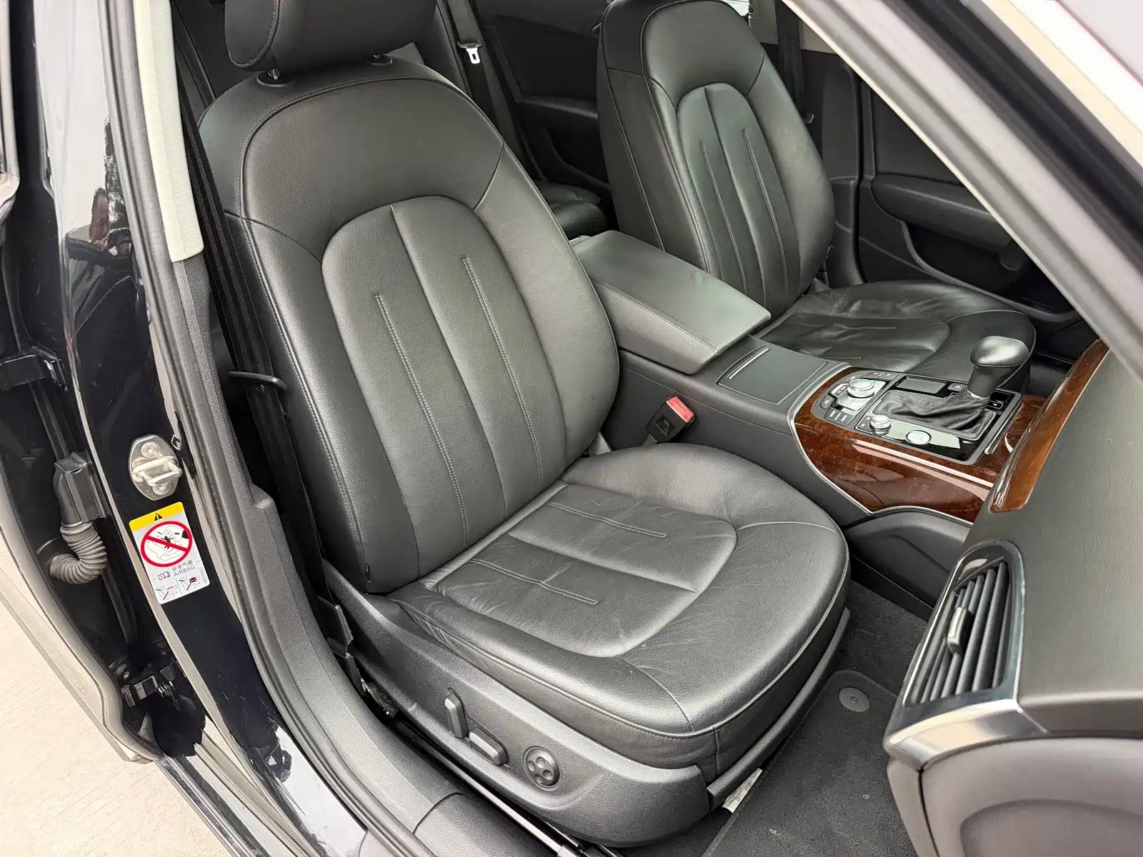 Фото 9 - Audi A6L