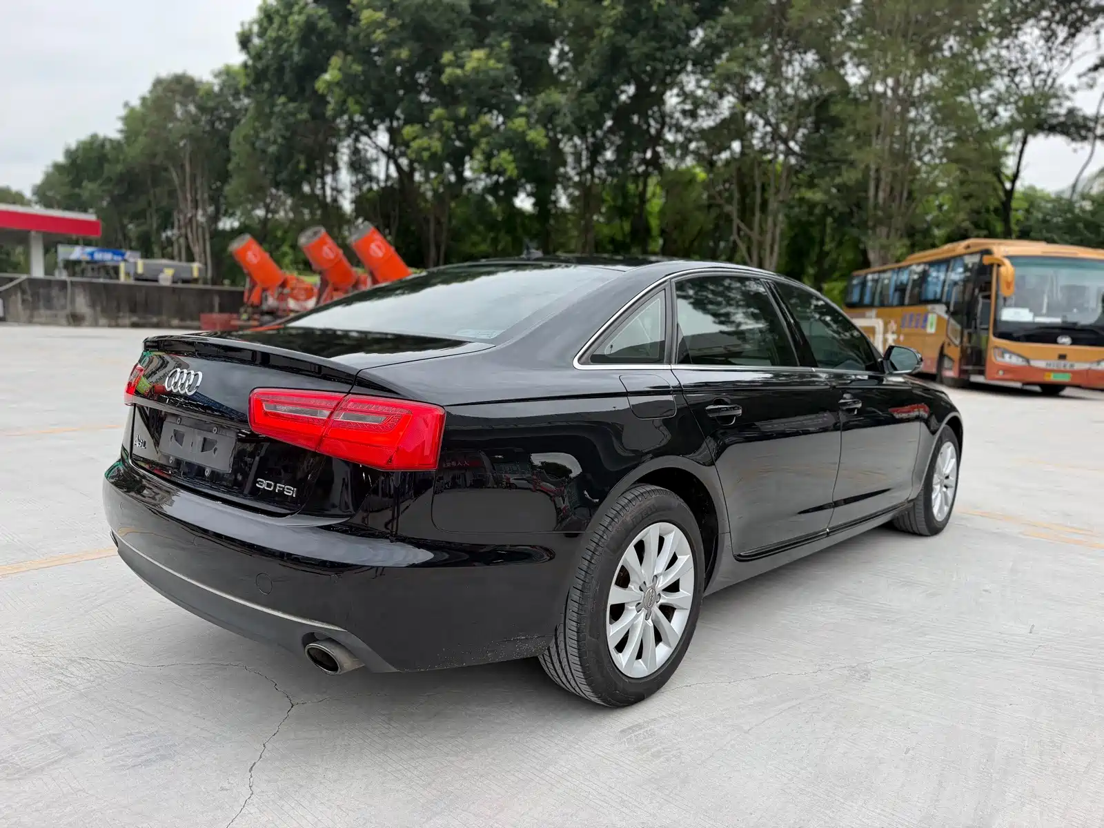 Фото 20 - Audi A6L