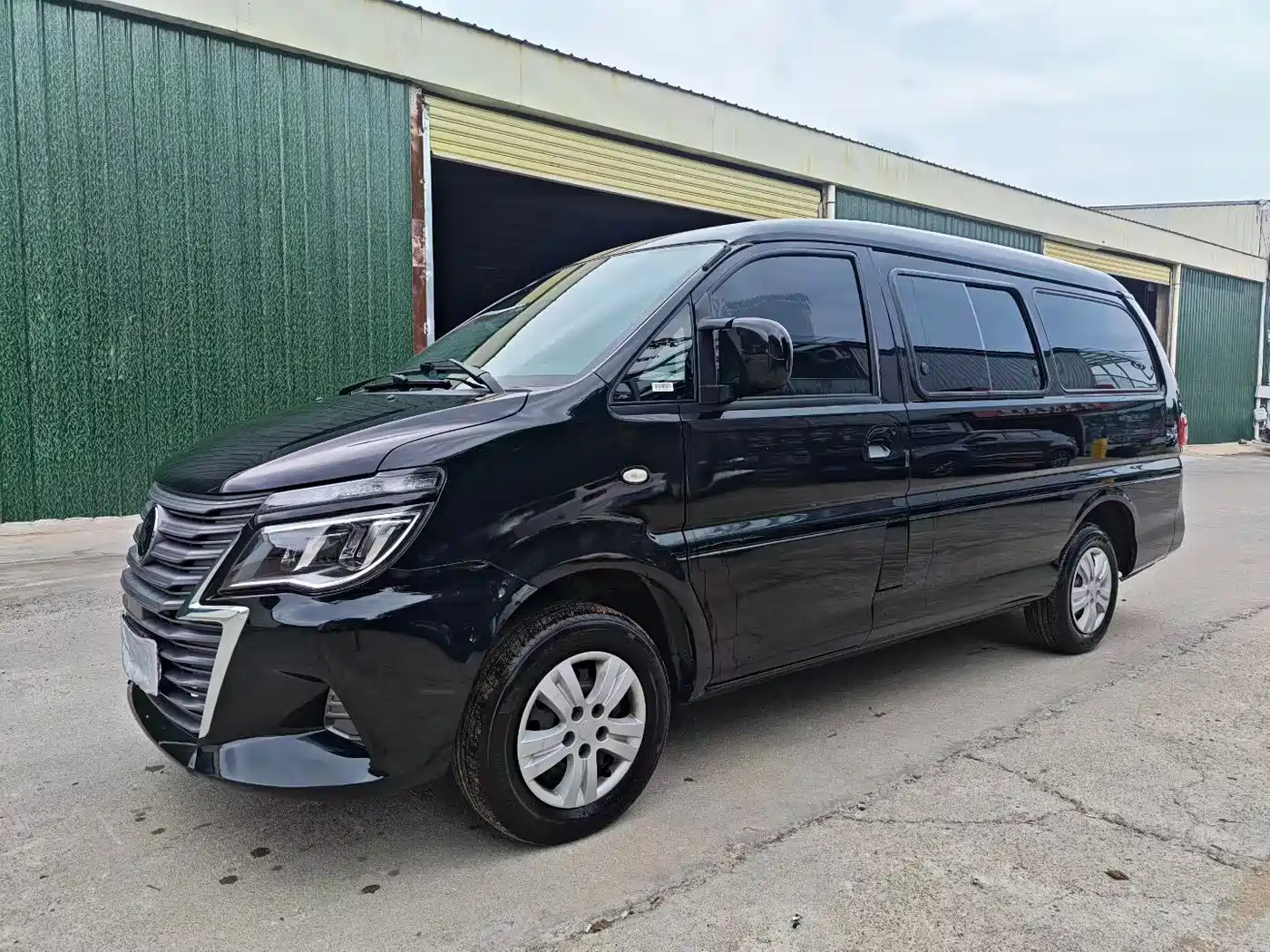  Dongfeng Fengxing Lingzhi 2023 M5L 1.6L Comfort 7-seater