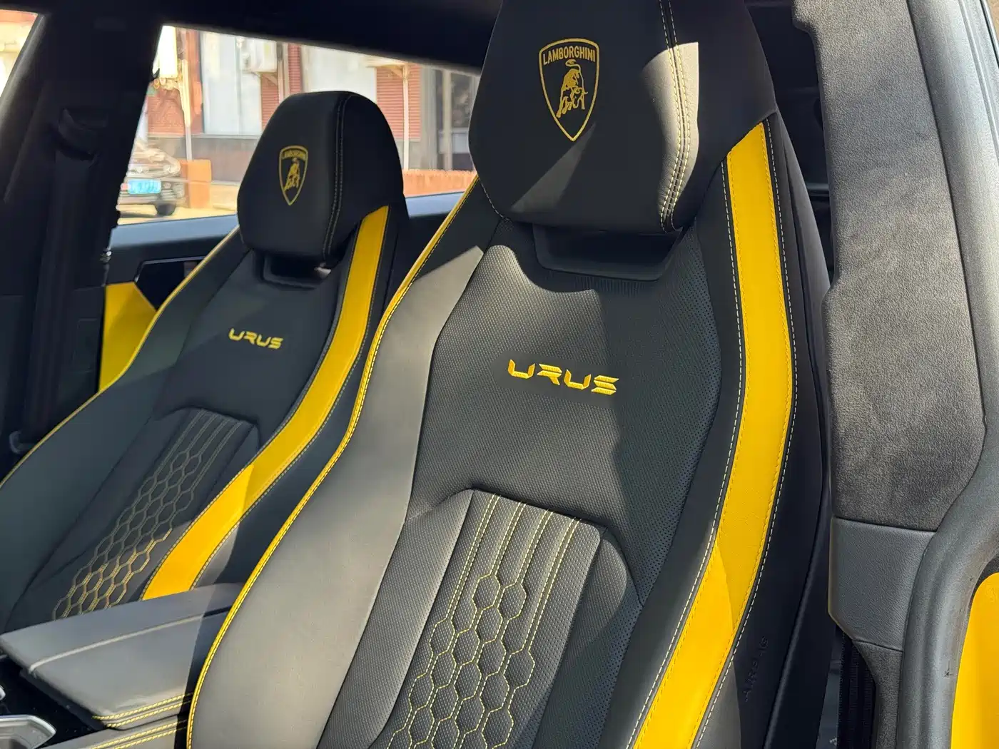 Lamborghini Urus 2024 2023 4.0T V8 S