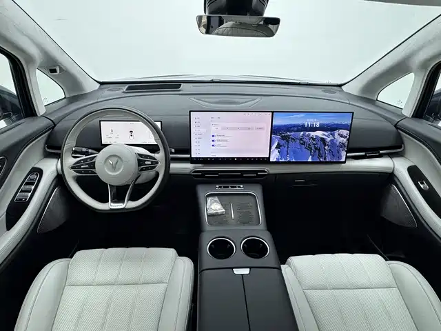 Voyah Auto Voyah Dreamer 2025 PHEV AWD Flagship Kunpeng Edition фото 10