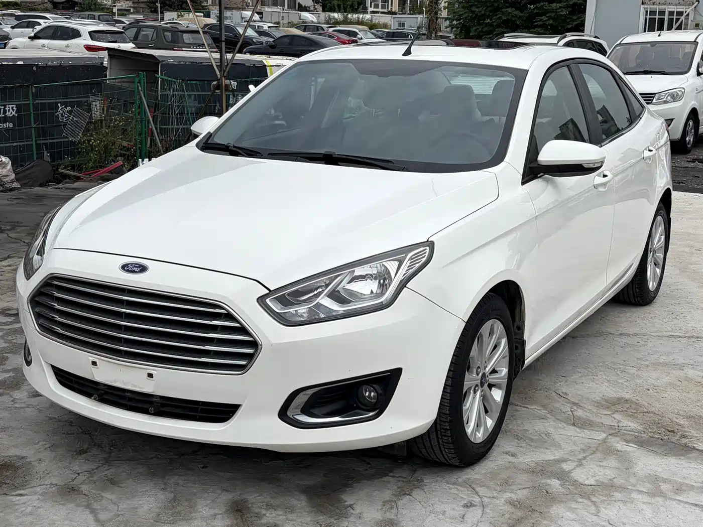 Ford Escort 2015 — пригон из Китая