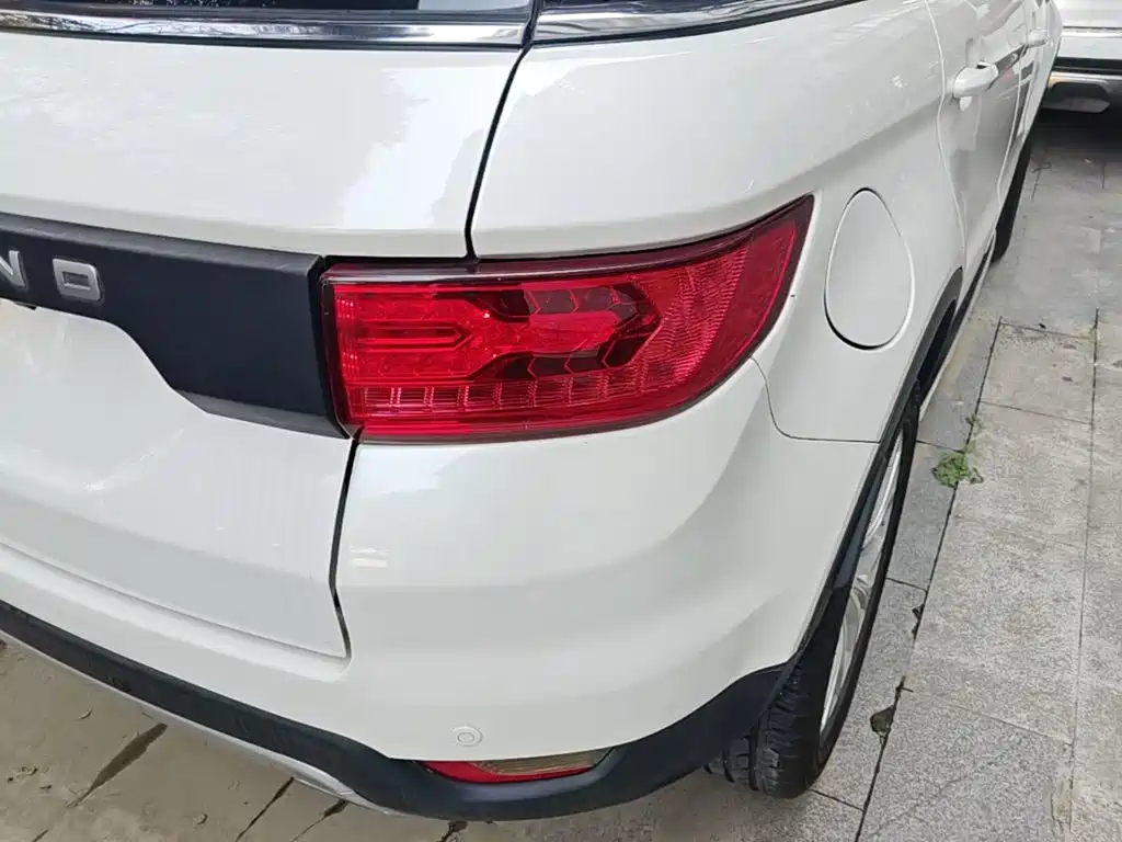 Landwind X7 2016 2015 2.0T Panorama Premium