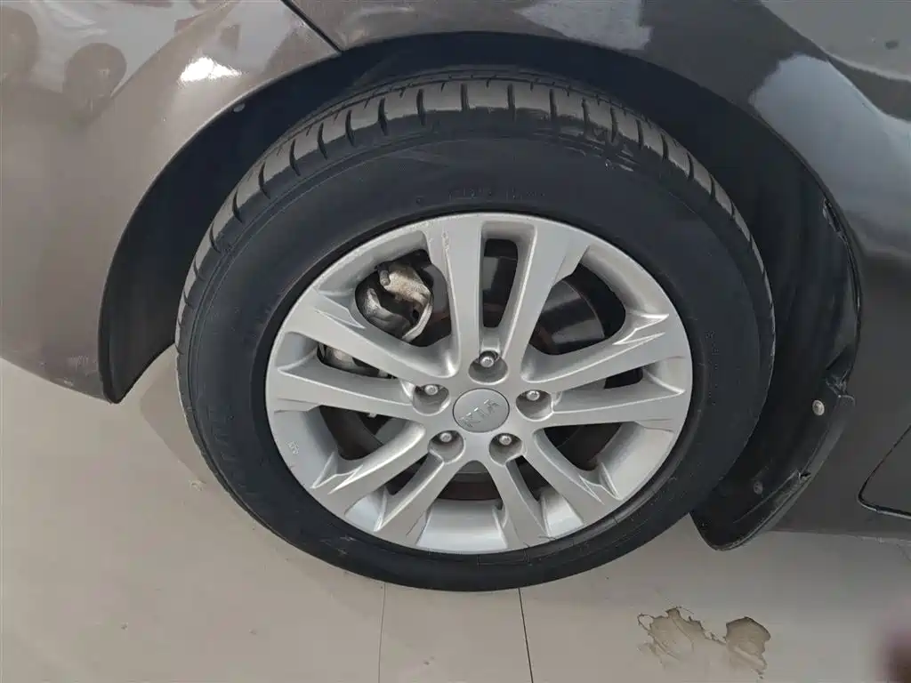 Kia Carens 2013 2.0L 7-Seat Auto Luxury China IV фото 25