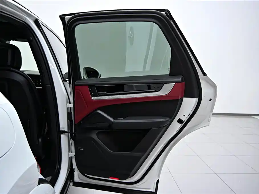 Porsche Cayenne New Energy 2024 Cayenne E-Hybrid 2.0T фото 20