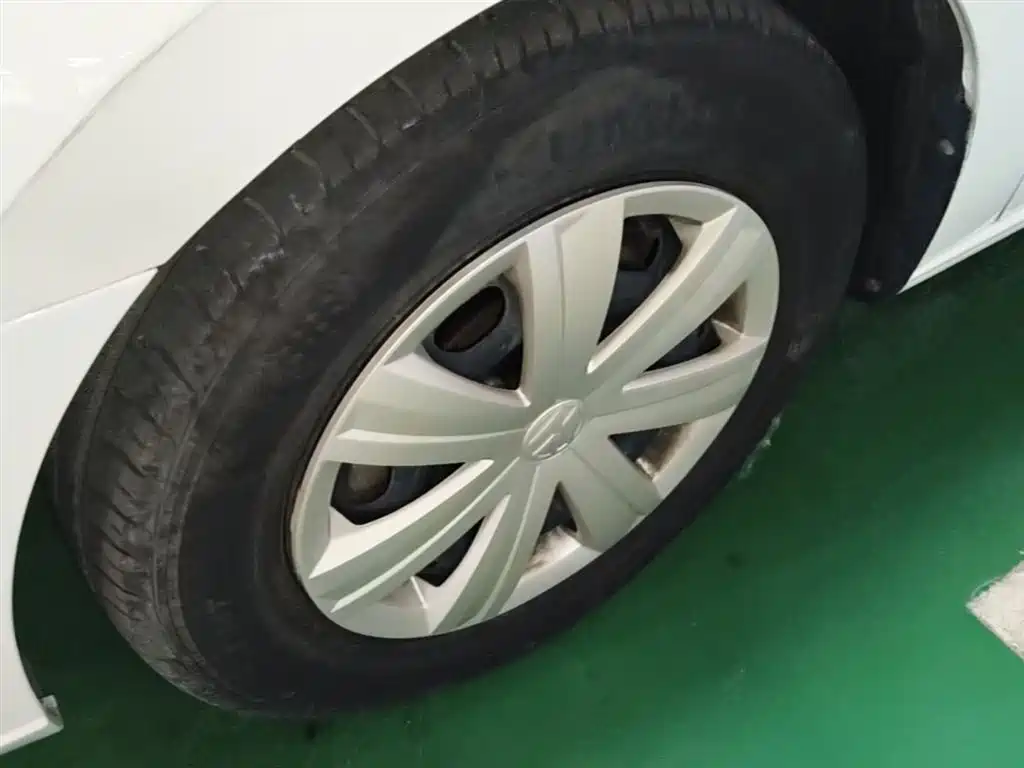 Volkswagen Jetta 2017 1.5L Automatic Fashion фото 23