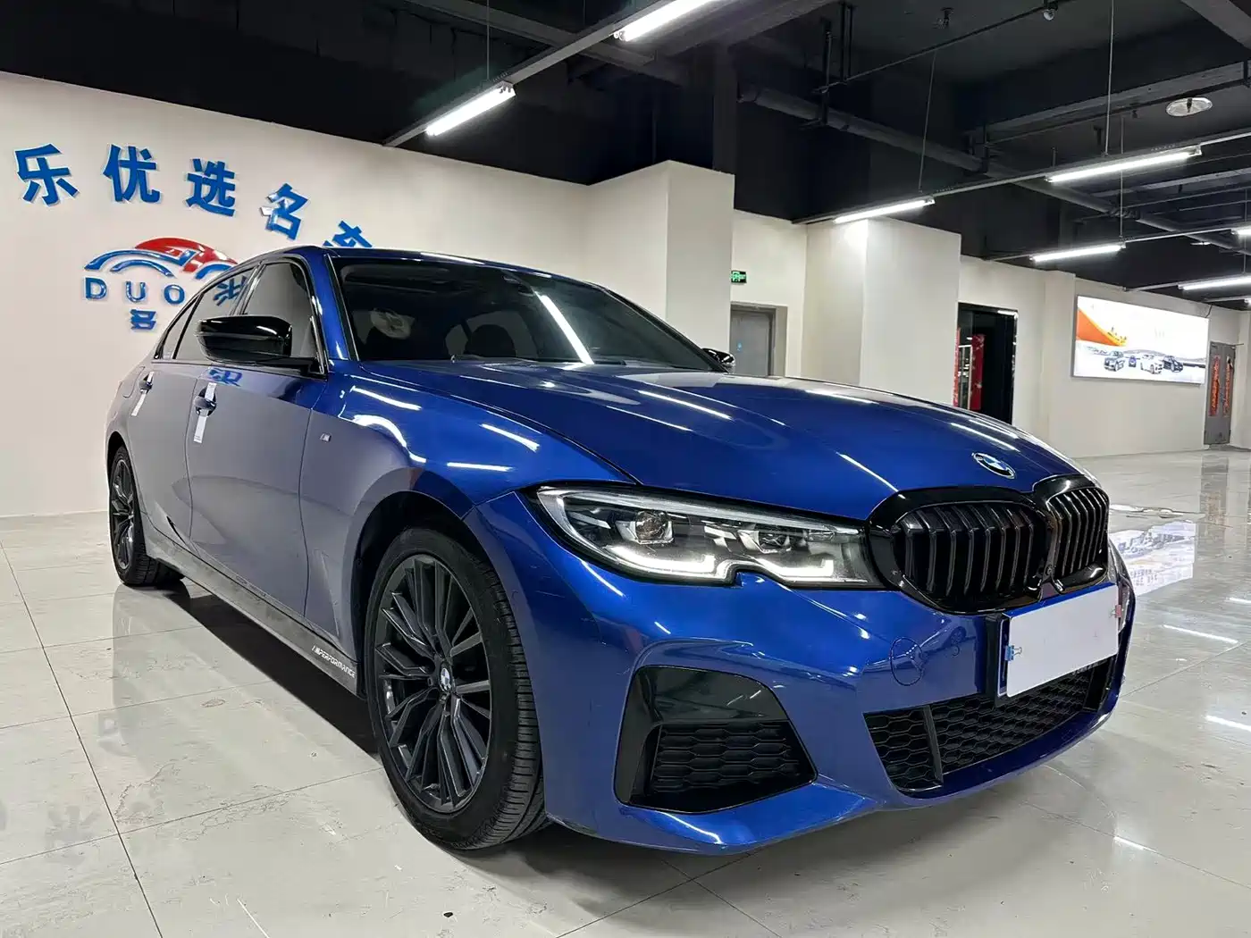 BMW 3 Series 2021 Facelift 325Li M Sport Shadow Edition фото 3