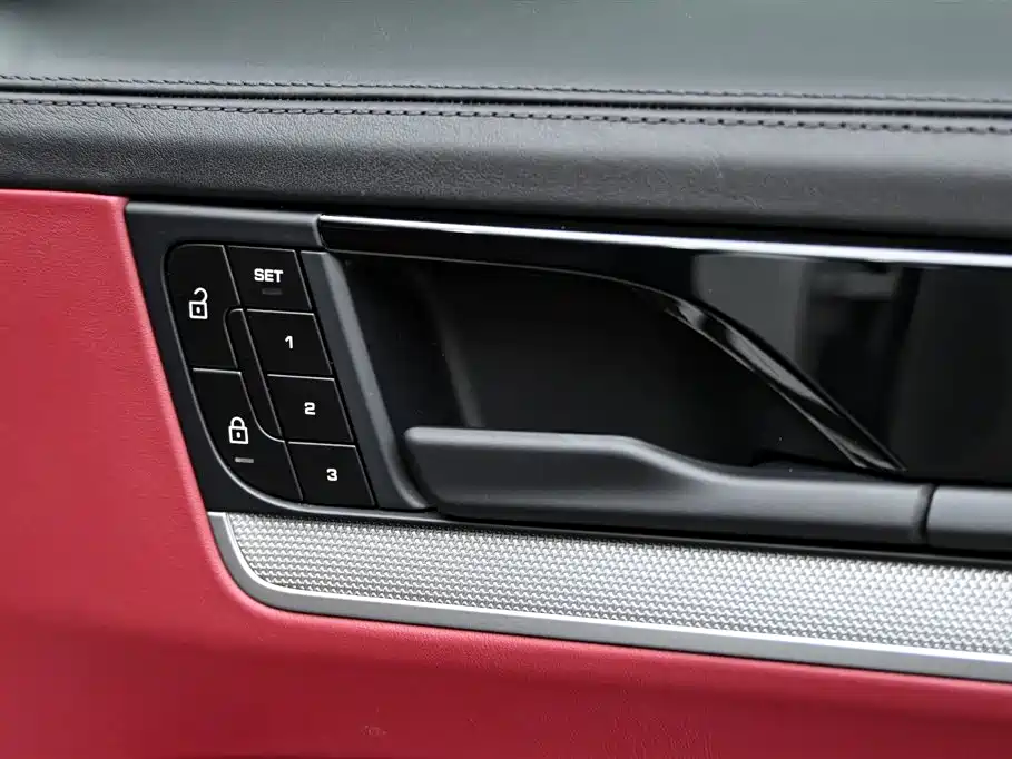 Porsche Cayenne New Energy 2024 Cayenne E-Hybrid 2.0T фото 29