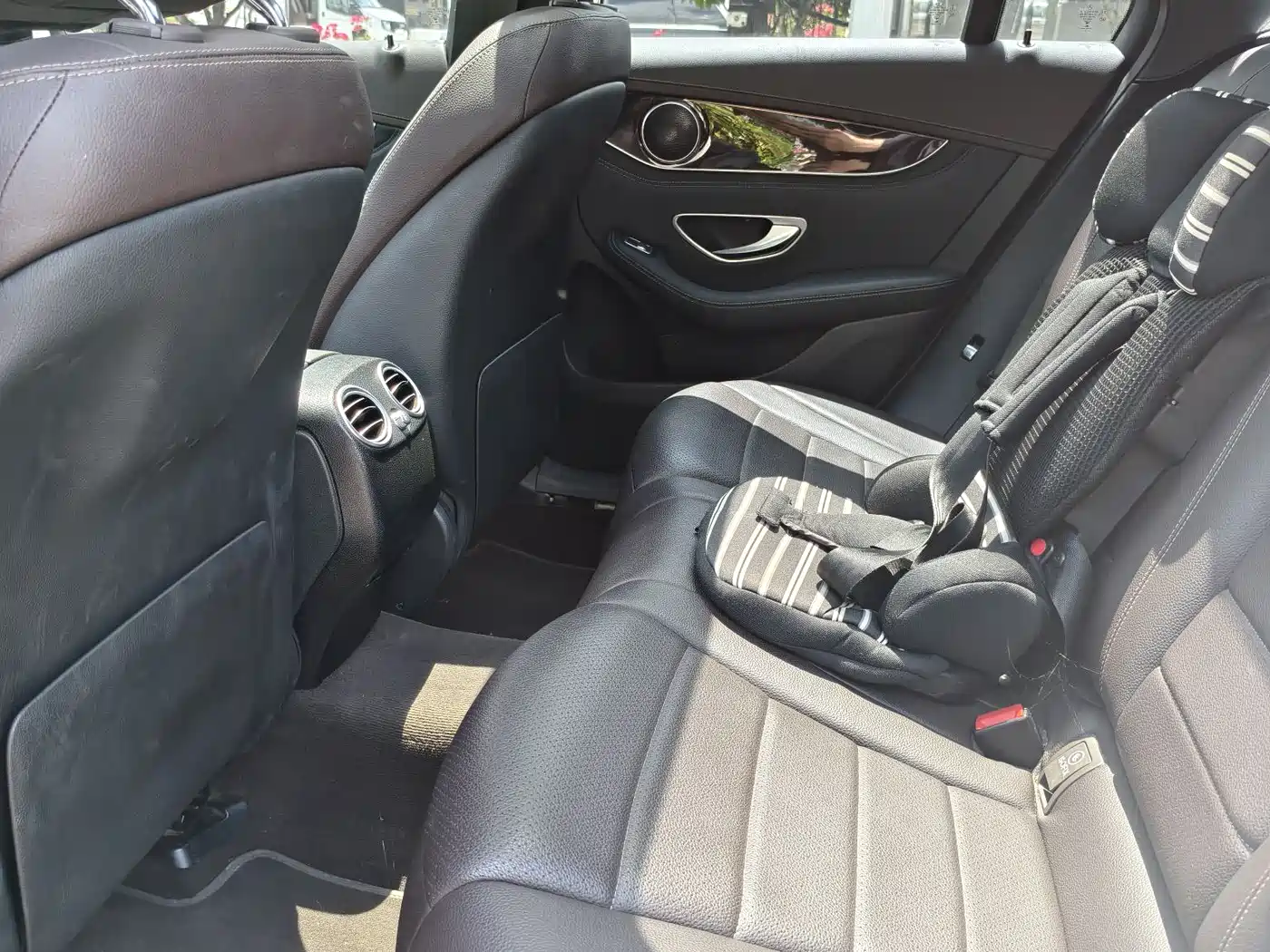 Mercedes-Benz GLC 2017 GLC 260 4MATIC Luxury фото 9