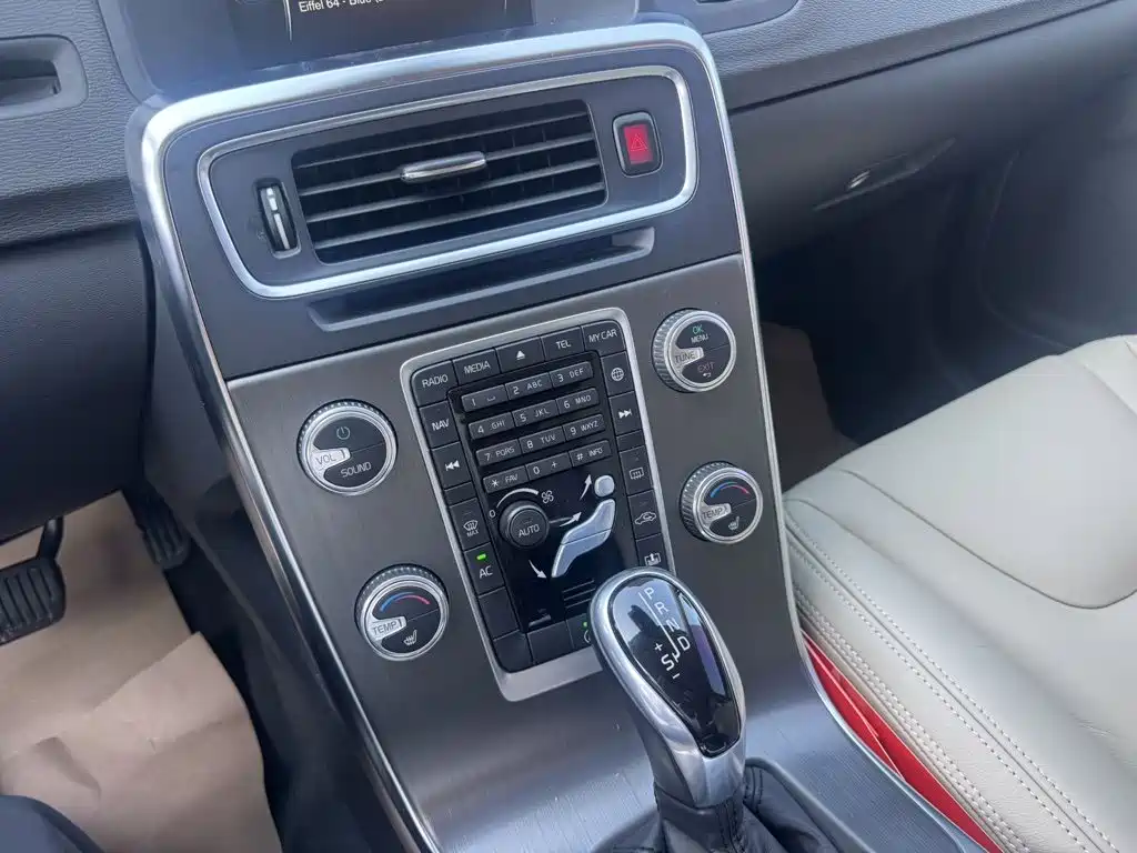 Фото 5 - Volvo S60