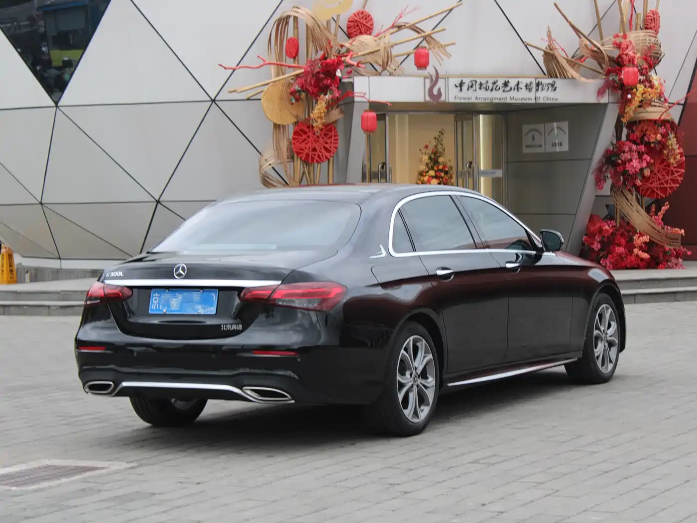 Mercedes-Benz E-Class 2022 E 300 L Sport Luxury фото 4
