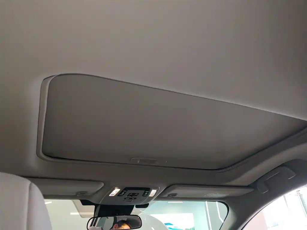 Toyota Sienna 2024 2.5L Hybrid Comfort Edition фото 14