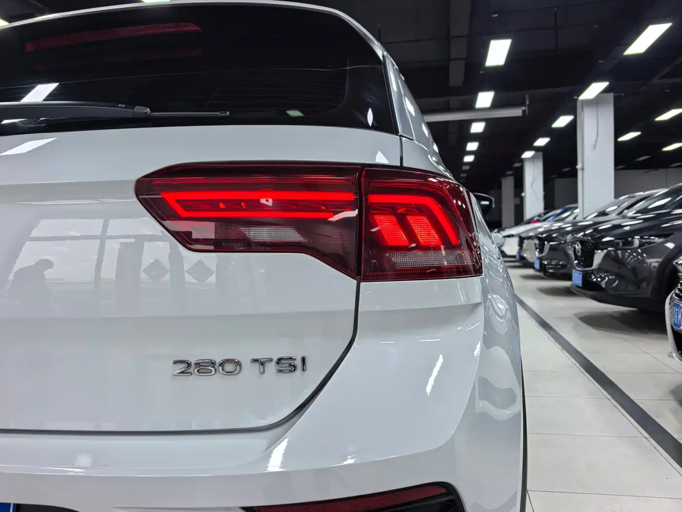 Volkswagen T-ROC 2022 280TSI DSG 2WD Comfort PLUS фото 5