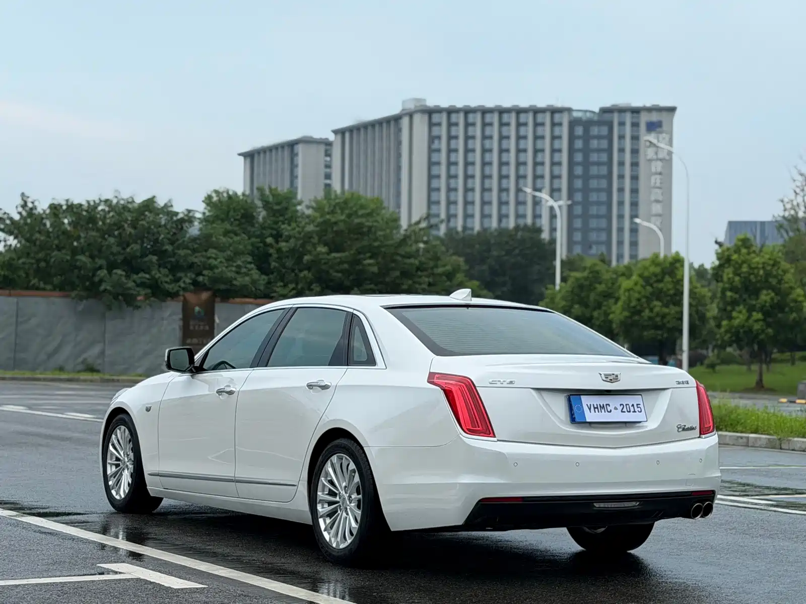 Фото 19 - Cadillac CT6