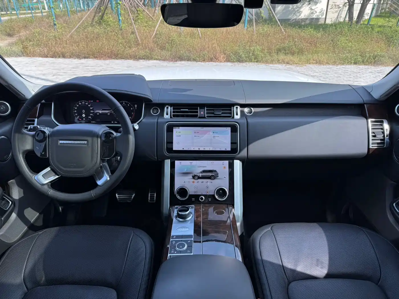 Land Rover Range Rover 2021 3.0 L6 Heritage Edition фото 7