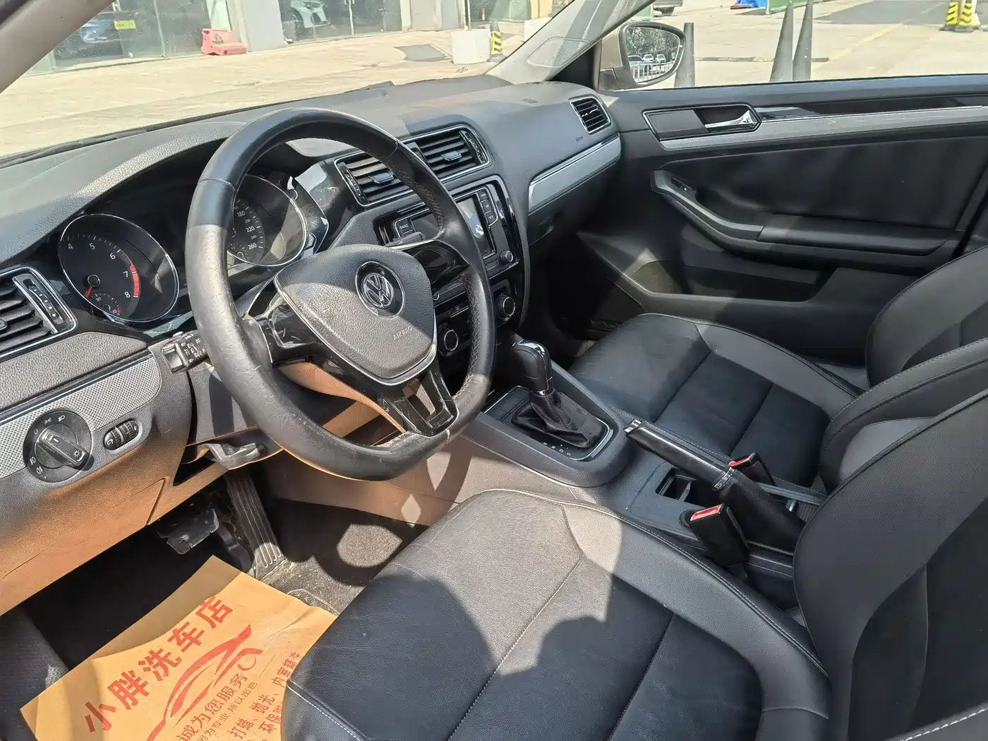 Volkswagen Sagitar 2016 230TSI 25th Anniversary Edition фото 7