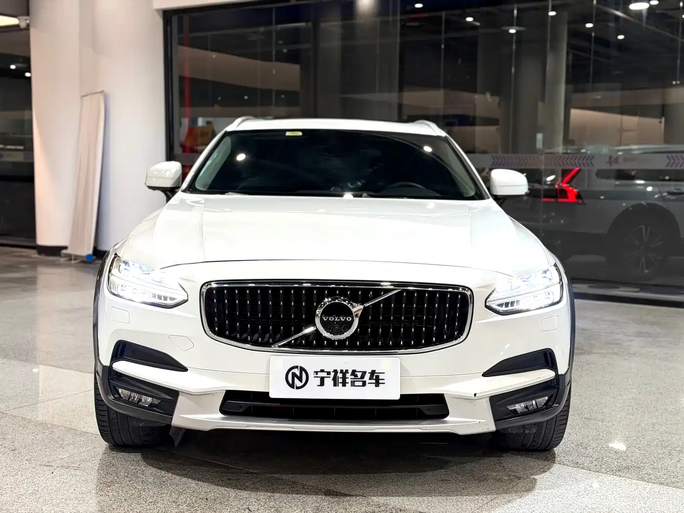 Volvo V90 2018 2017 Cross Country T5 AWD Premium