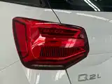 Photo 11 - Audi Q2L