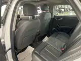 Photo 7 - Audi Q2L
