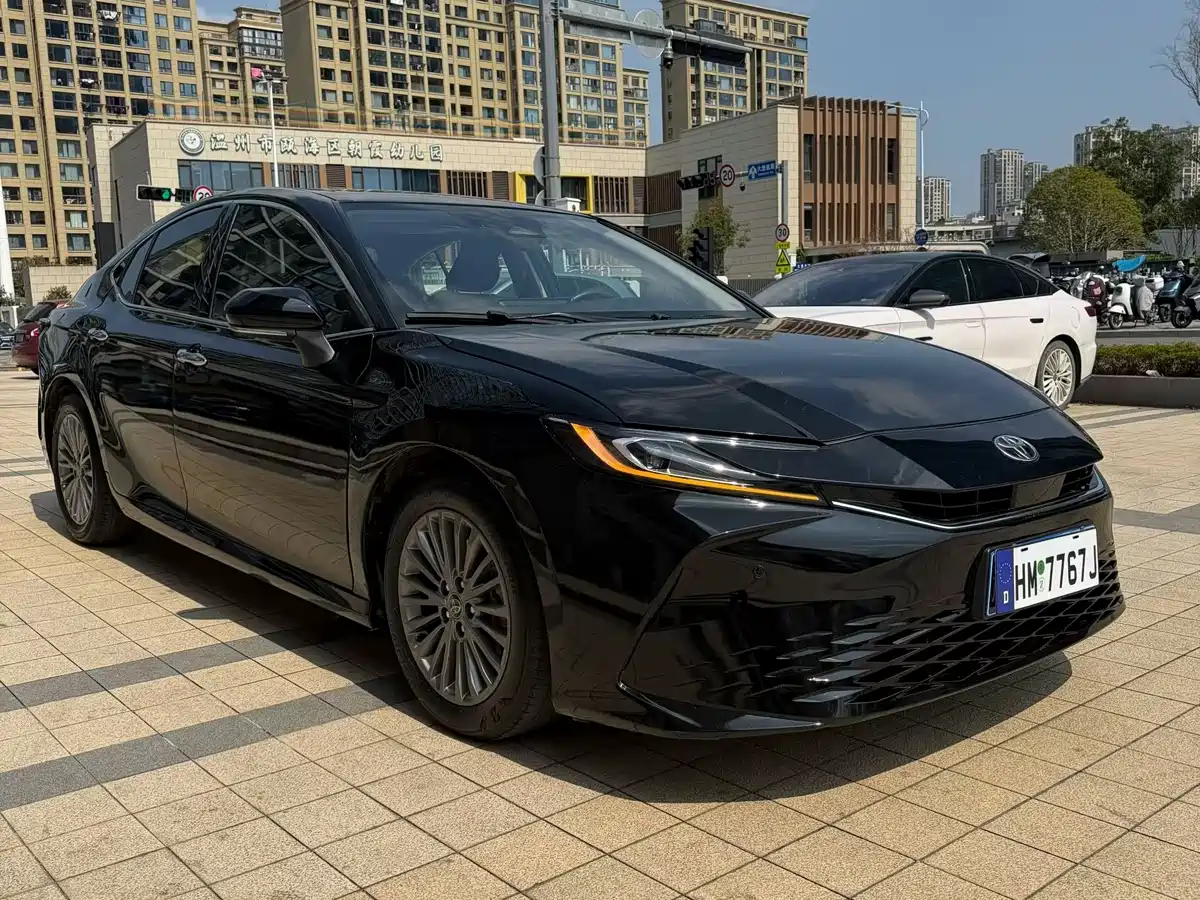 Toyota Camry 2024 2.0G Premium Edition фото 3