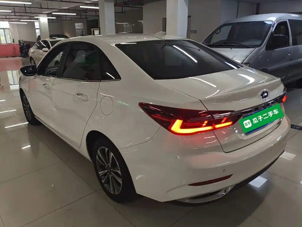 2022 Ford Escort