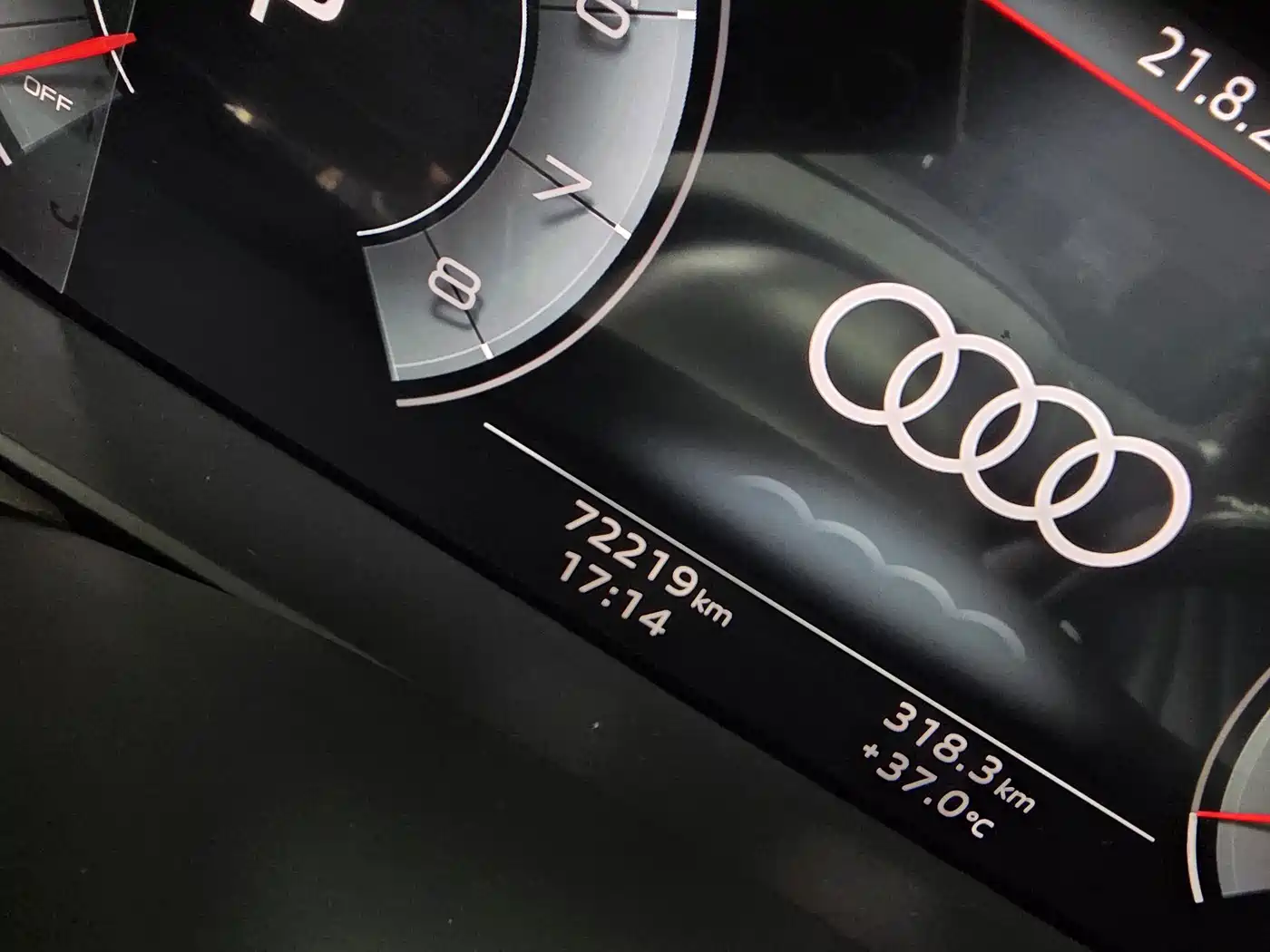 Фото 12 - Audi Q7