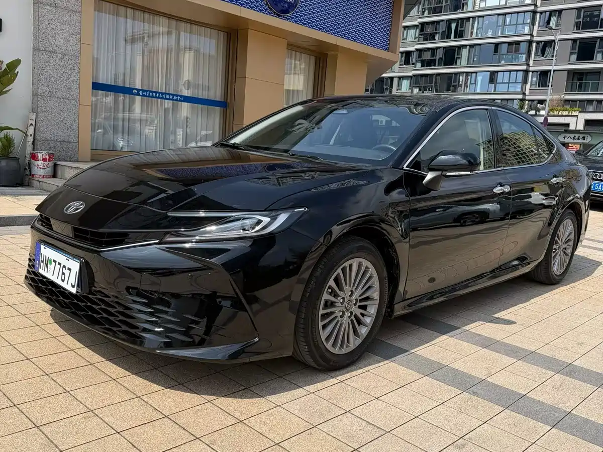 Toyota Camry 2024 2.0G Premium Edition