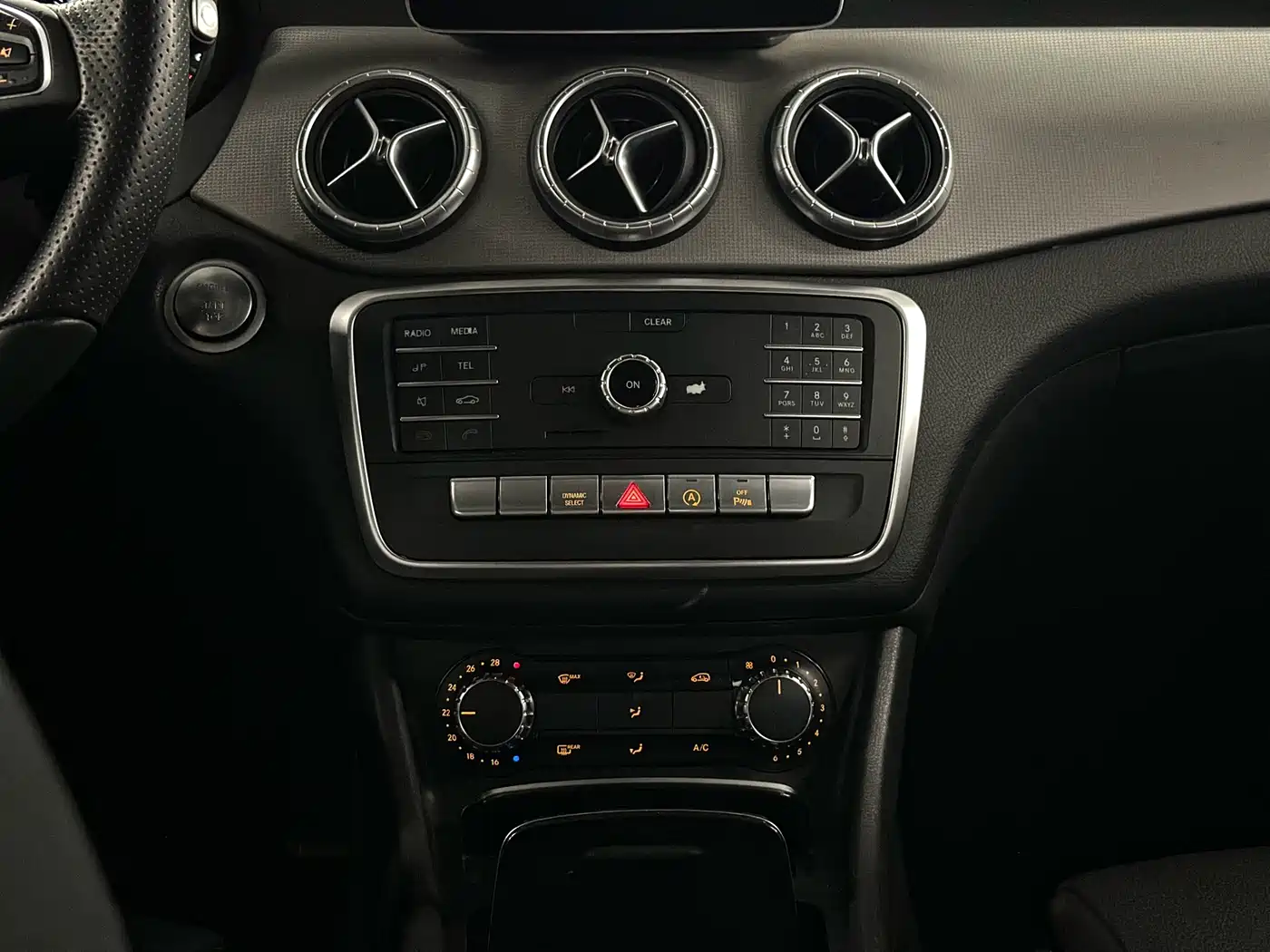 Mercedes-Benz CLA (Import) 2018 CLA 200 Fashion Edition фото 14