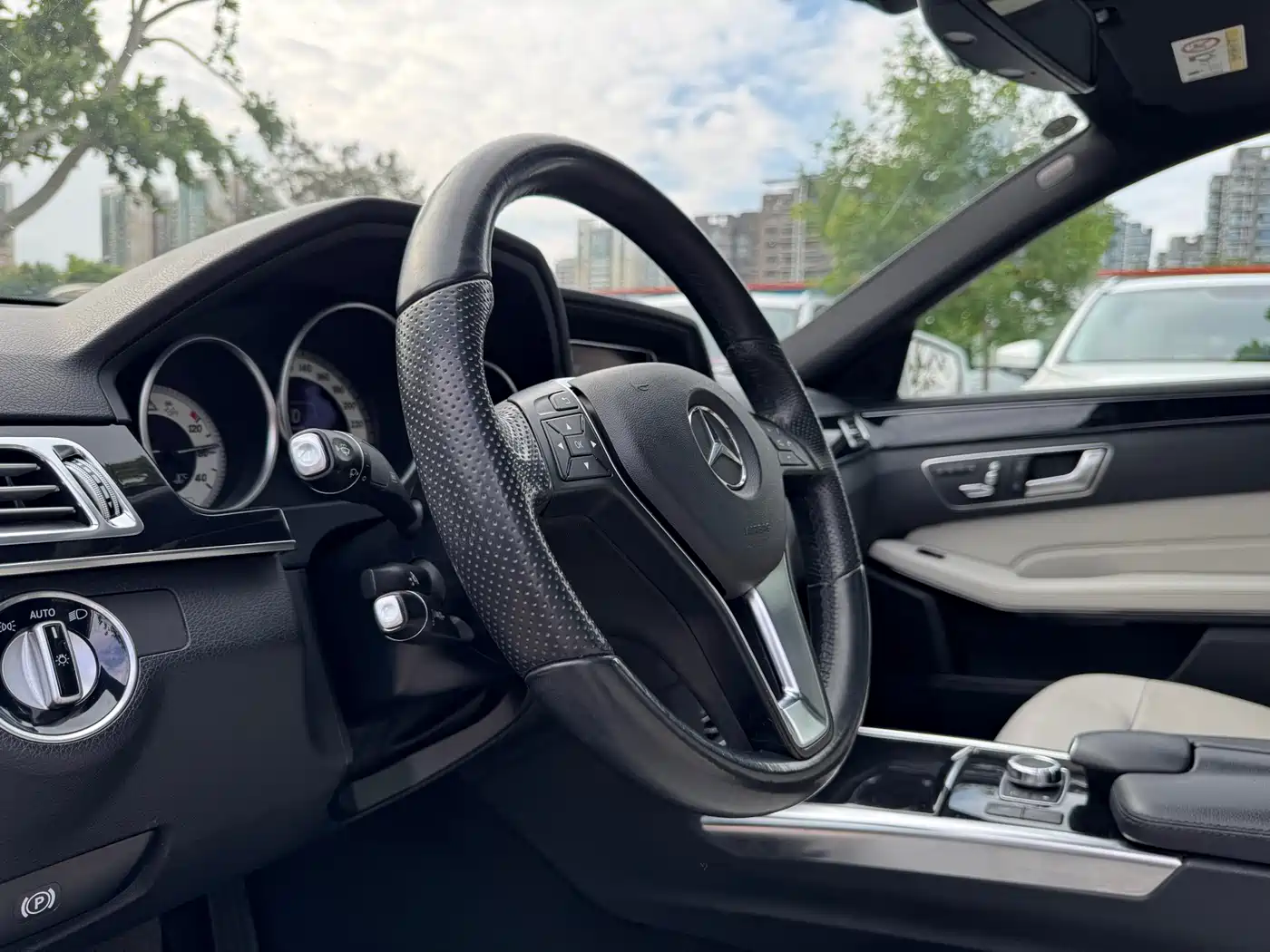 Mercedes-Benz E-Class 2015 Facelift E 260 L Sport фото 11