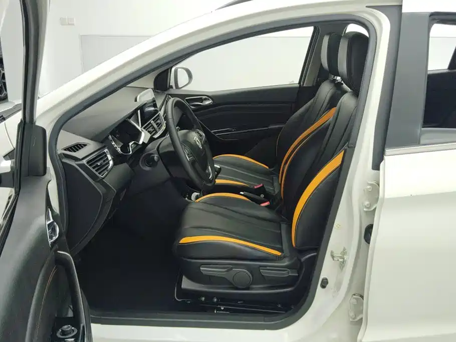 Baojun 310 2017 2017 1.5L Manual Luxury