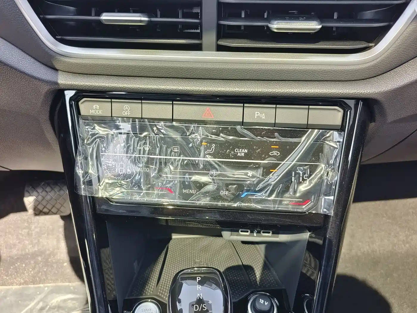 VOLKSWAGEN T-ROC EXPLORING SONGS