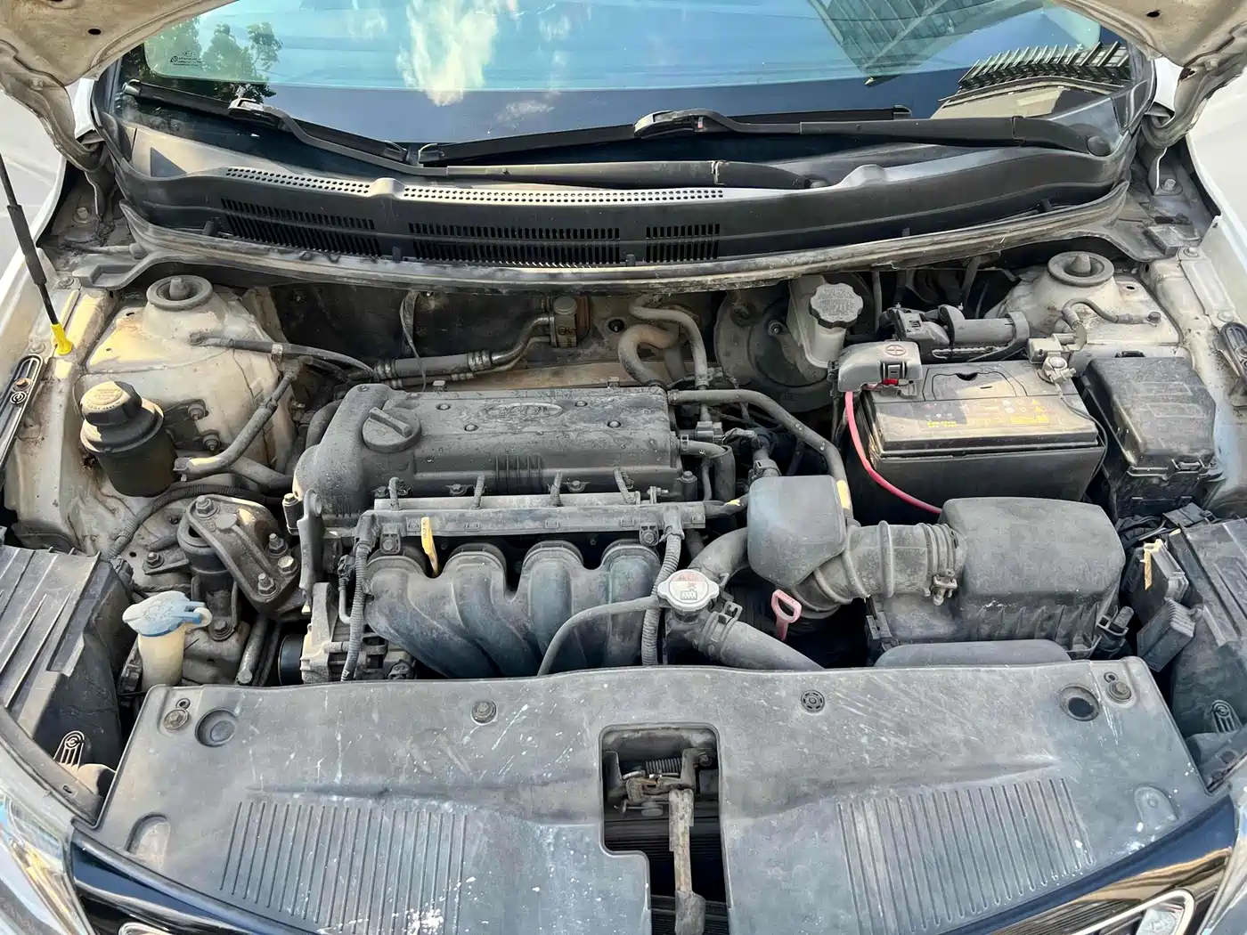Kia K2 2012 Sedan 1.4L AT Premium ECO Commemorative Edition фото 24