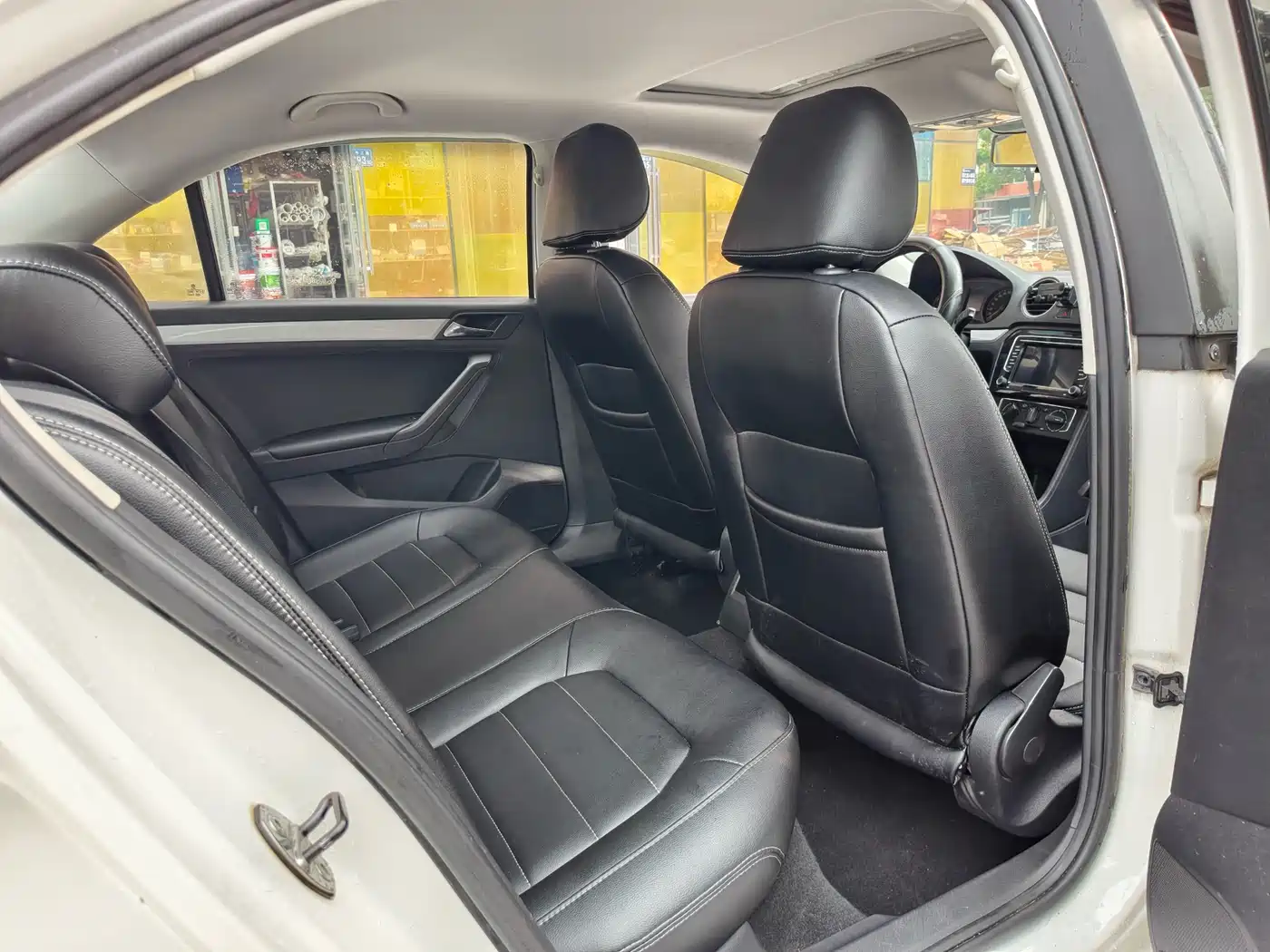 Volkswagen Jetta 2015 1.6L Auto Comfort фото 5