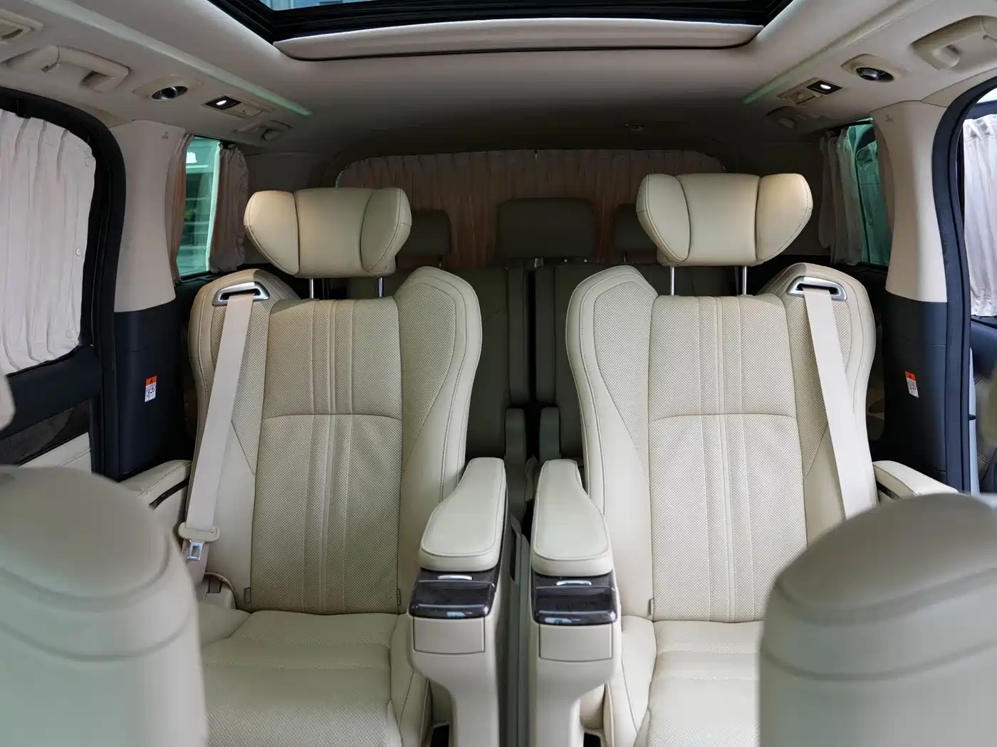 Toyota Alphard 2023 Dual Hybrid 2.5L Ultimate Gold Edition фото 12
