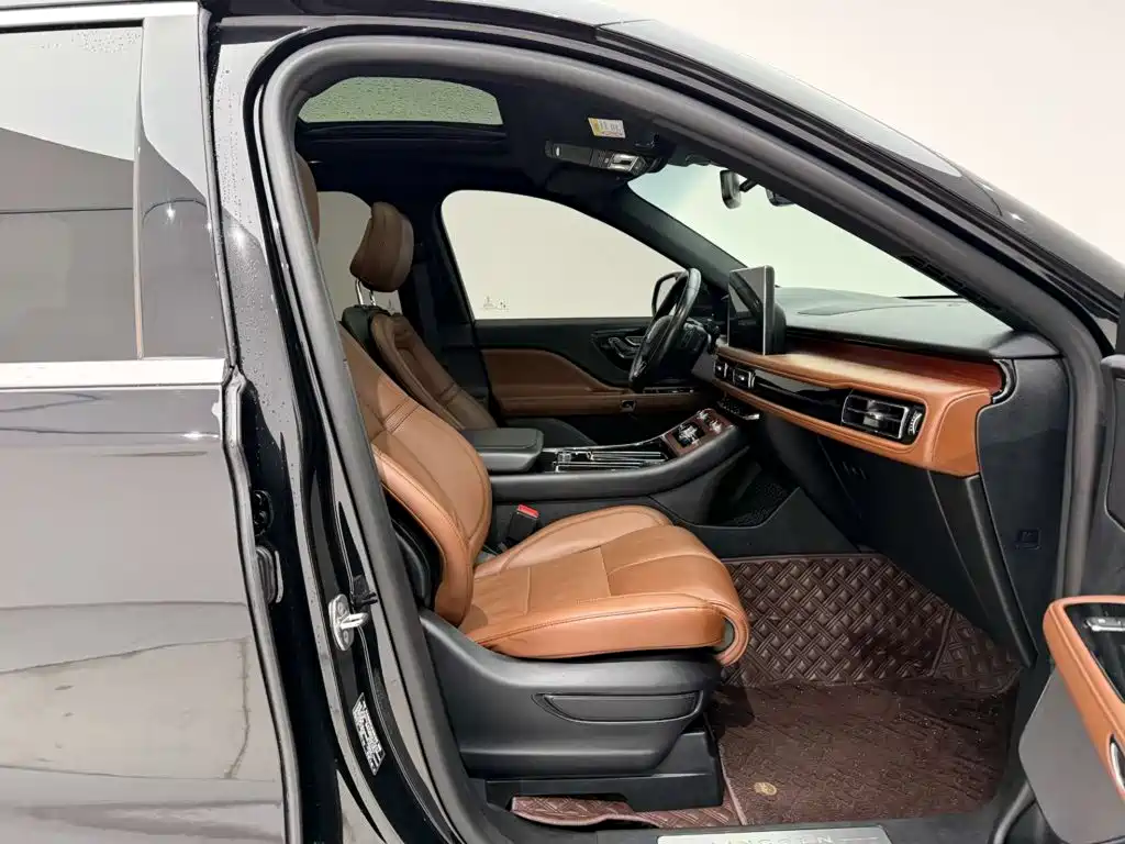 Lincoln Aviator, миниатюра 19