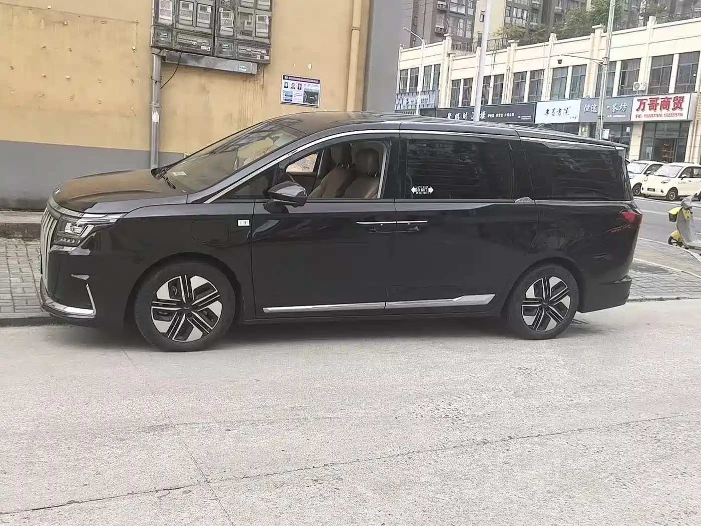 JAC Refine Refine RF8 PHEV 2025 2024 HarmonyOS Edition 1.5T 150KM Flagship (LFP)