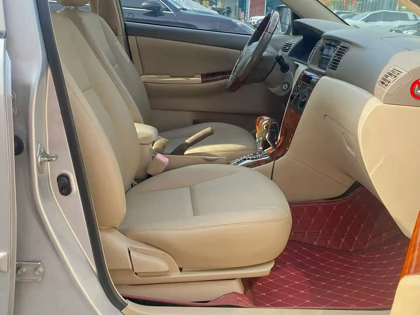 Photo 15 - Toyota Corolla
