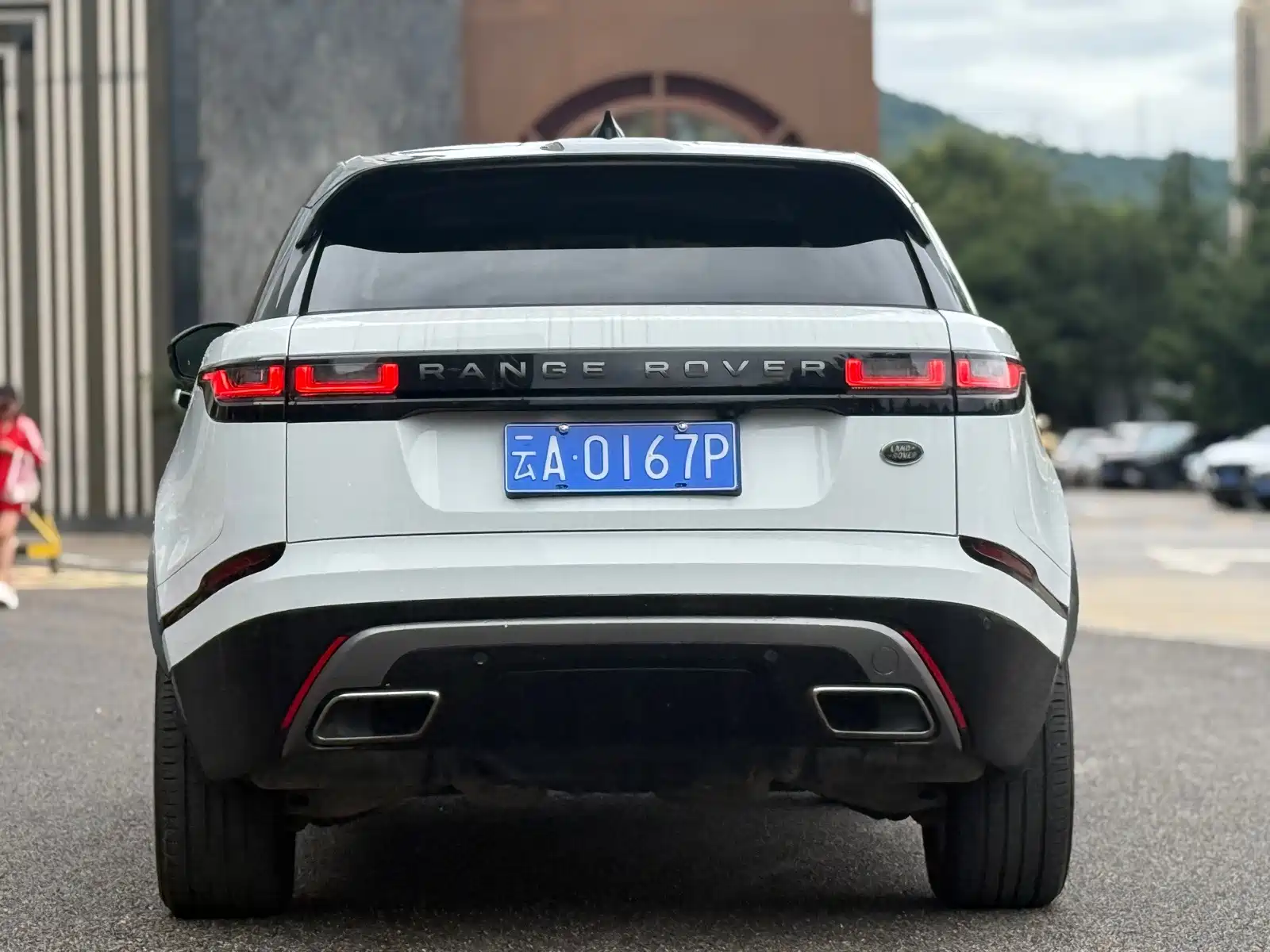 Фото 14 - Land Rover Range Rover Velar