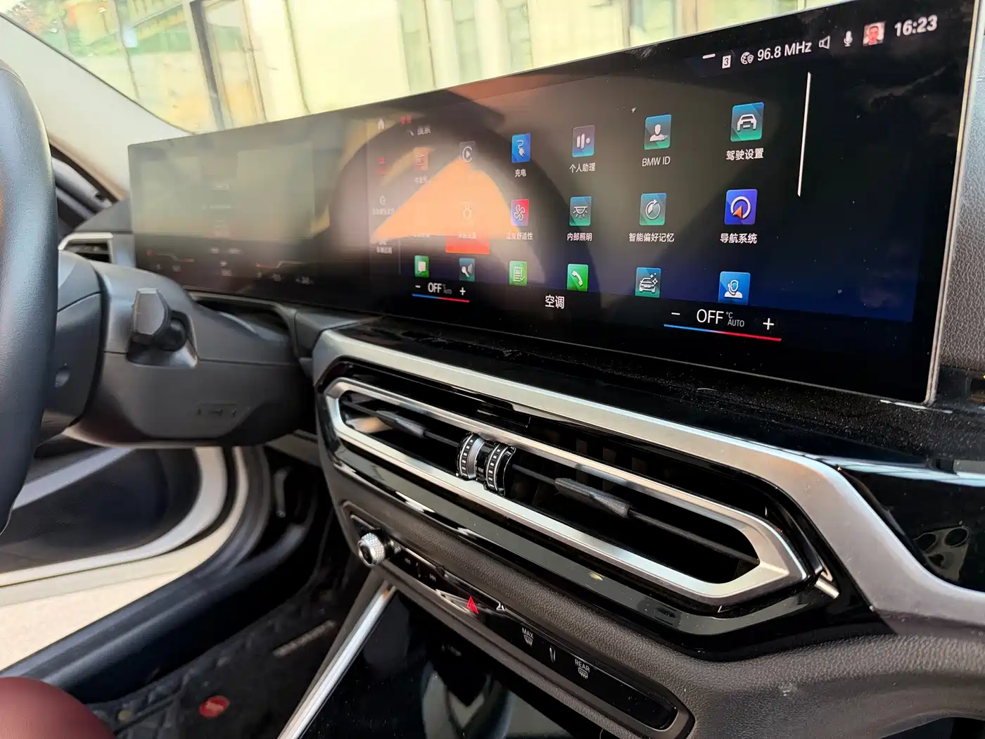BMW i3 2022 eDrive 35 L фото 8